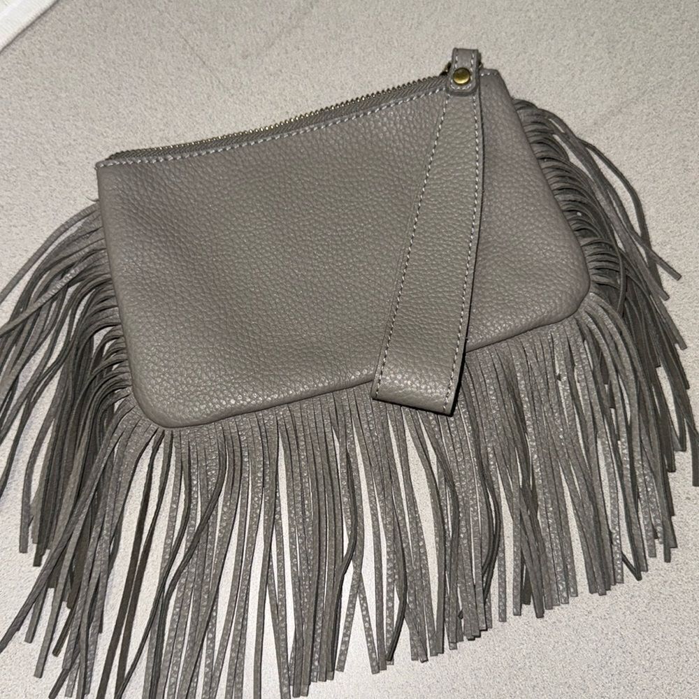 SHIRALEAH grey pebbled fringe wristlet